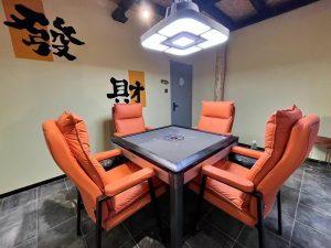 汪店转让   承蒙各位新老顾客厚爱    现将小店转让 有固定客源   小店位置佳   人流量大 接手即可盈利    转让期间正常营业     因要生孩子 无暇顾及 食饮劳累    但又想事事亲力亲为   鱼和熊掌不可兼得    寻有缘人 。～转让不是结束 未来依旧可期    店