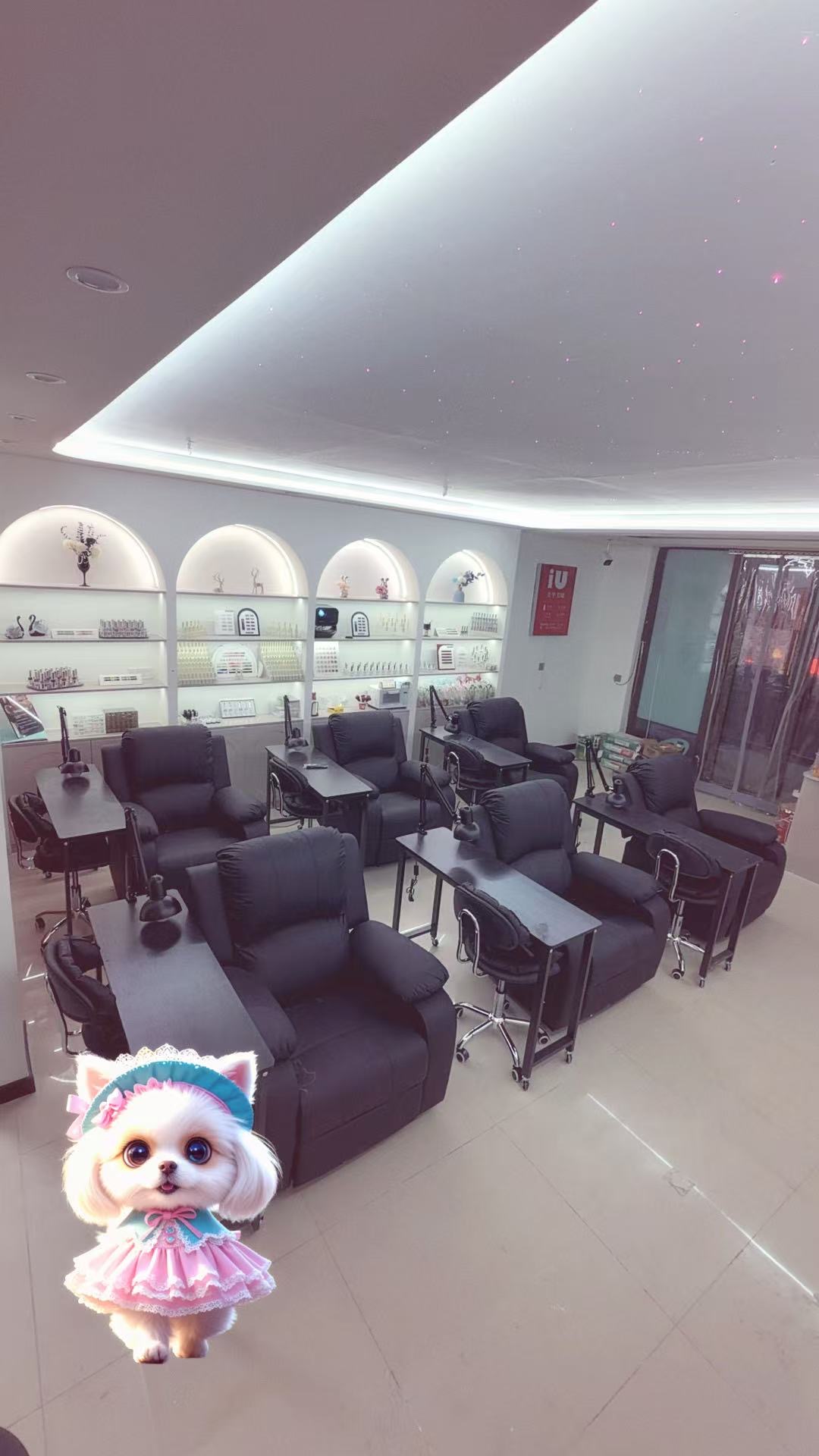 招聘美甲美睫师：[红包]五五分，老板事少，偶尔喝喝奶茶要求：有一年经验美甲师优先，有责任心，上进心，欢迎您的加入！☎️：166 9934 5789